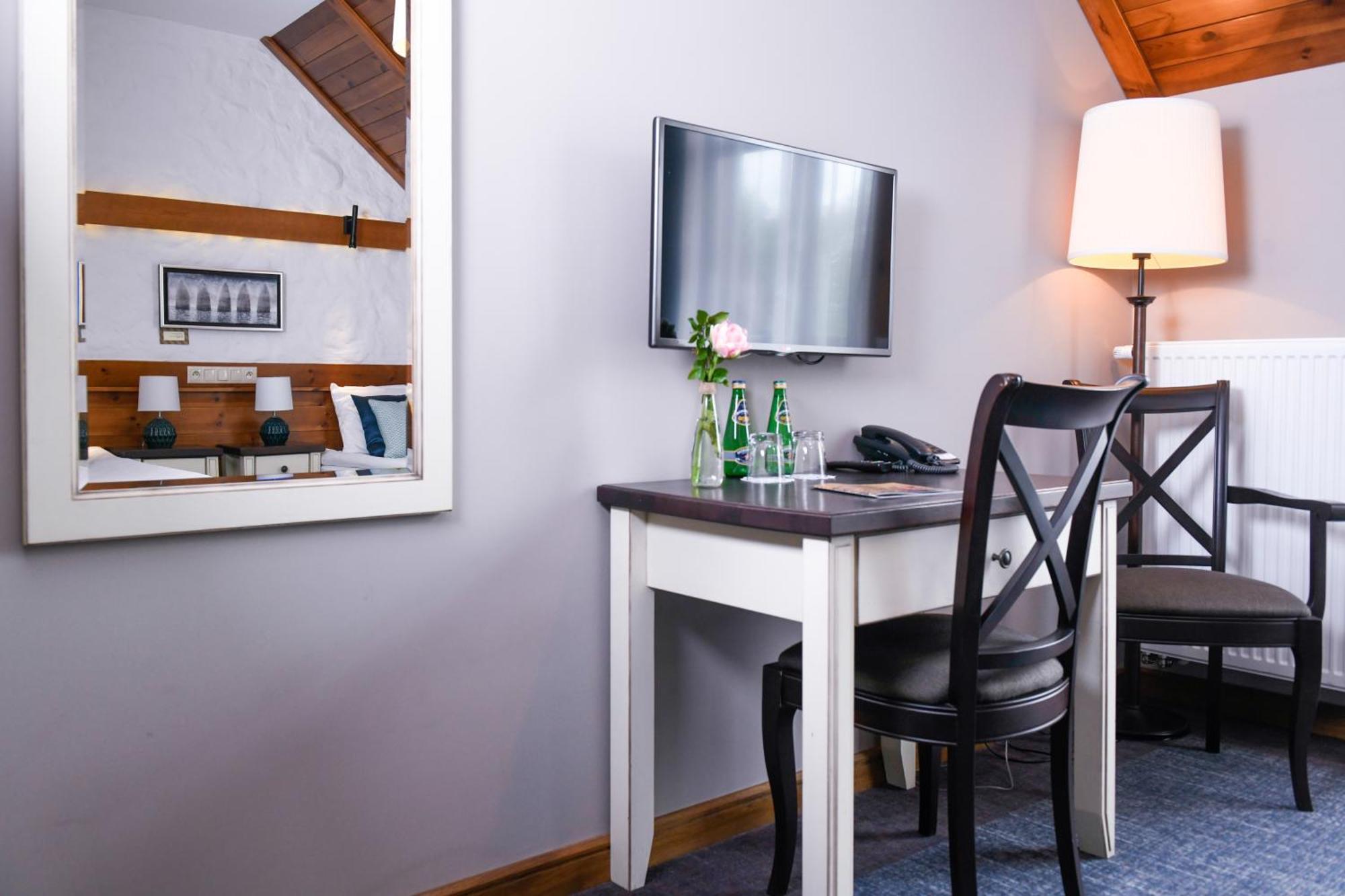 Folwark Lekuk Hotell Łękuk Mały Eksteriør bilde